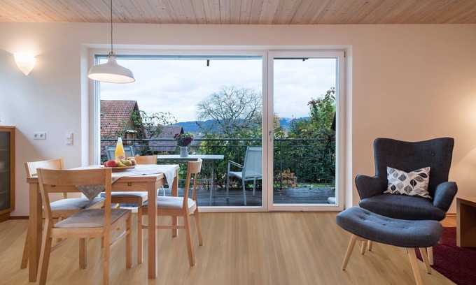 Aschach Apartamento | Cómodo apartamento "Rosenblüte" en una idílica granja familiar