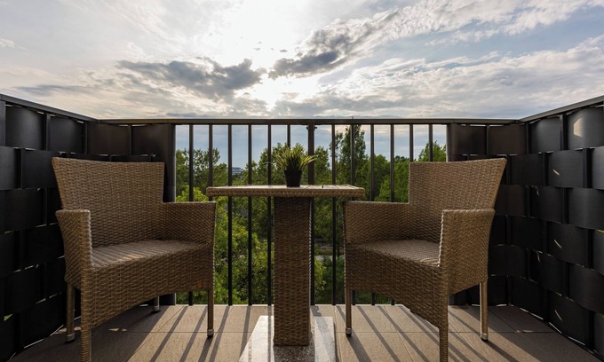 Wlochy Apartamento | Comfy Apartment With Parking by Renters