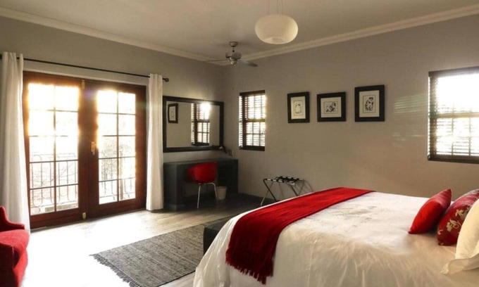 Eastcliff Casa | Comfy Apartment with Stunning Mountain View