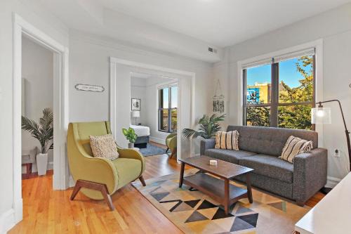 North Center Apartamento | Comfy & Bright 3BR Fully Furnished Apt - Lincoln 3E