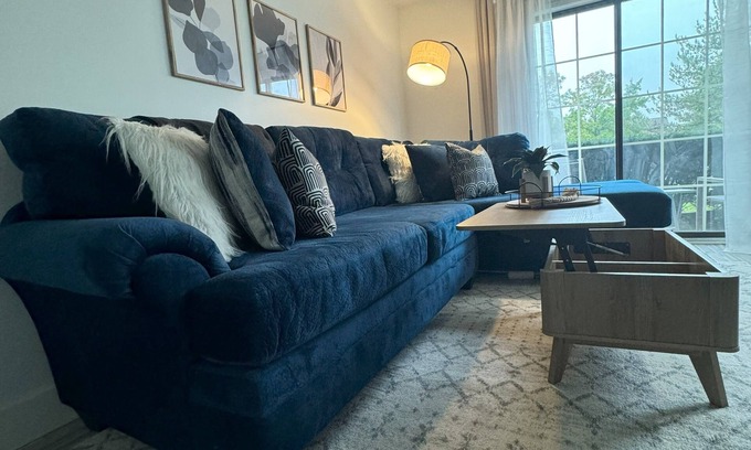 Canton Apartamento | Comfy Canton - Centrally Located Extended Stay - 24-Hour Gym, Seasonal Pool