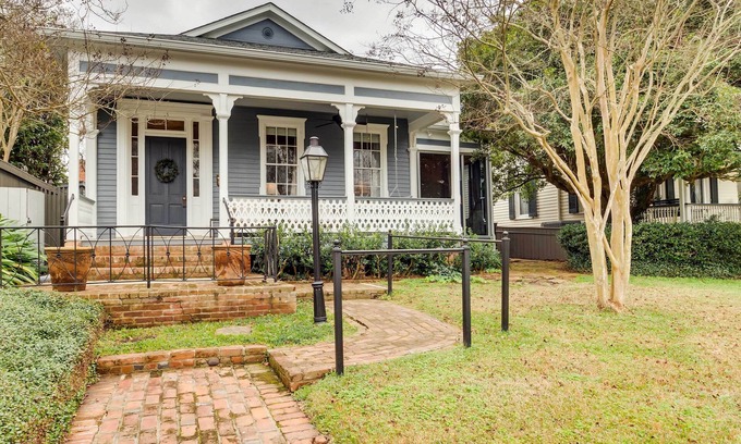 Natchez Casa | Comfy Central Natchez Hideaway: Walk to Dtwn!