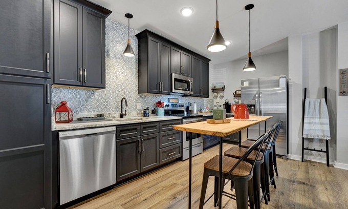 Laurens Cabaña | Comfy Cottage Walking Steps From Shopping/Dining/Taproom/Spa