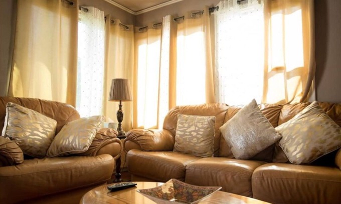 Montavilla Casa | Comfy & Cozy For The Professional & Family