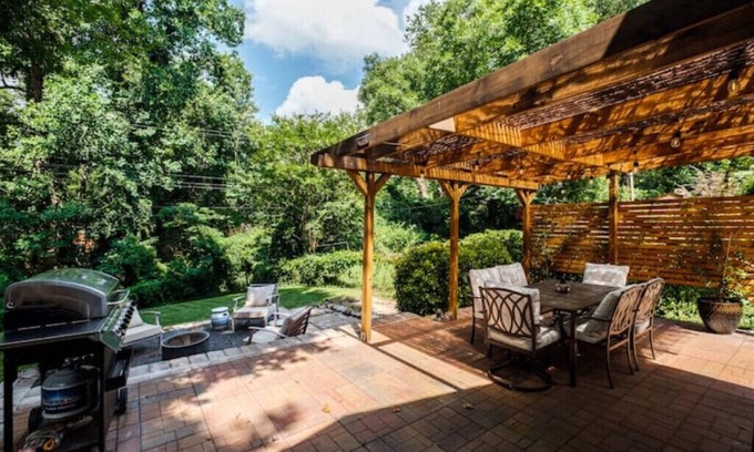 Charlotte Apartamento | Comfy cozy laid back cottage