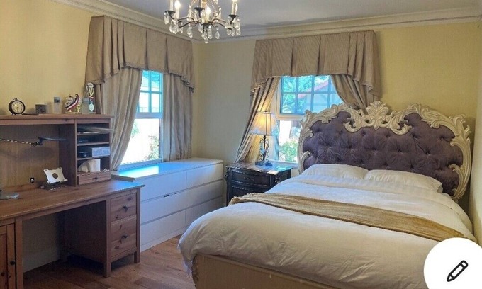 Daly City Casa | Comfy& cozy private room with golf course view