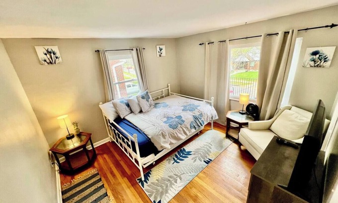Westwood Apartamento | Comfy Cozy Safe 2nd Floor Aptmnt 13 Min to UC Med