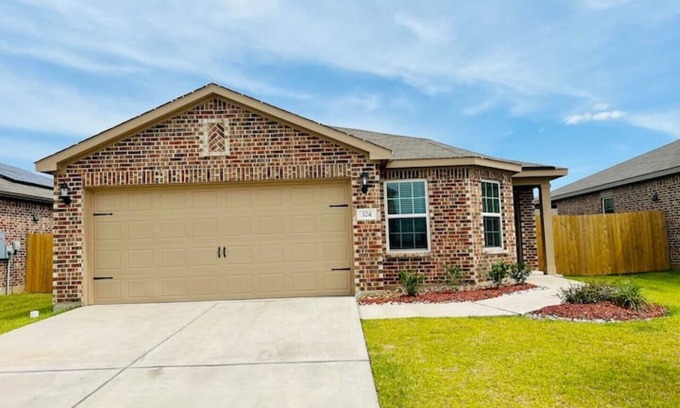 Katy Casa | comfy, family friendly, spacious, 2 bedroom home!