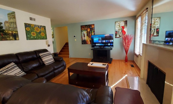 Farm Hills Casa | Comfy Furnished 3B/2B House in Central Redwood City