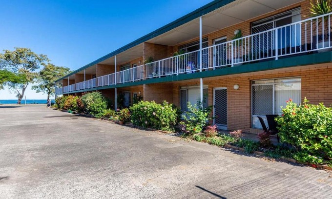 Bongaree Casa | Comfy Ground Floor Unit opposite waterfront! Welsby Pde, Bongaree