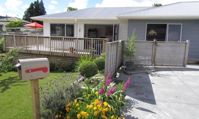Waihi Casa | Cómodo hogar opp Gilmour Lake.