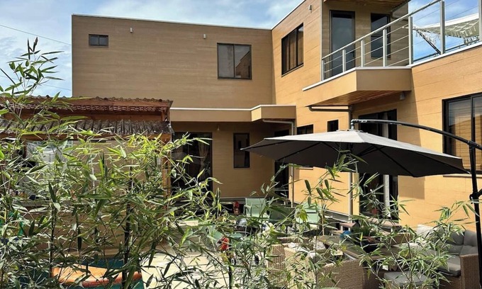 Jacó Hotel | Comfy Hotel in Playa Jaco with Pool, Gym, Pickleball
