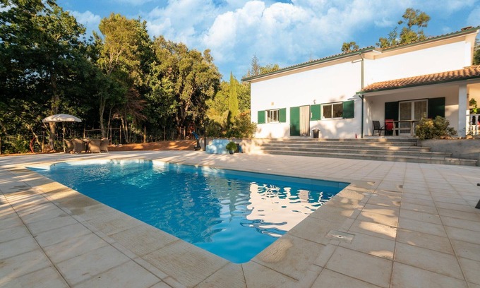 Arganil Casa | Cómoda casa con gran jardín y piscina.