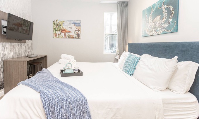 Mission Hills Casa | Comfy King Bed Studio 💎 WiFi+Parking+Walk to All