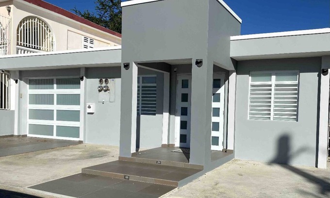 Sabana Abajo Casa | Comfy modern house near airport & beach