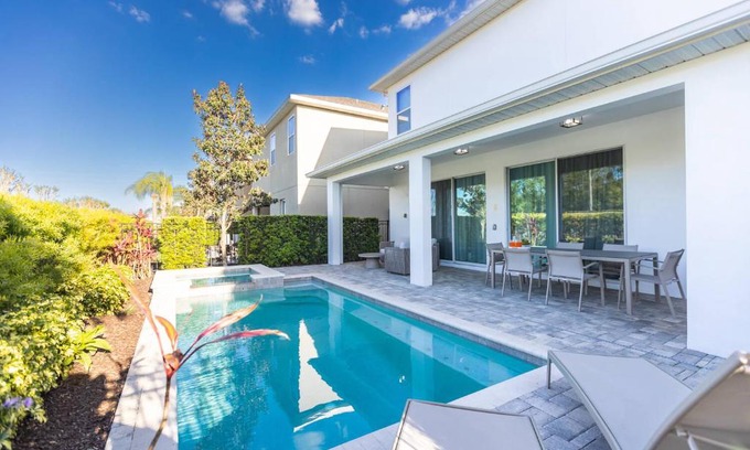 West Kissimmee Casa | Comfy Modern House w Pool Perfect Location