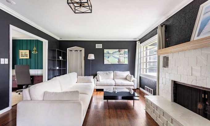Roeland Park Casa | Comfy, quiet & private 2BR home.