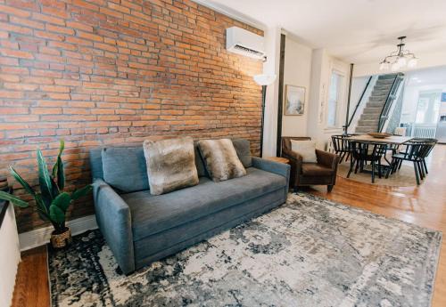 Lancaster Casa | Comfy renovated townhome - heart of Downtown Lancaster