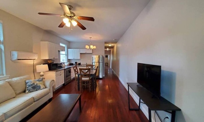 Holy Cross District Apartamento | Comfy St Claude 2 Bedroom