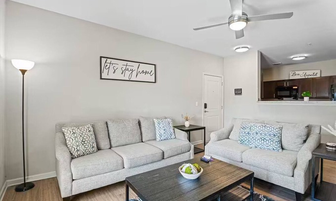 Union City Apartamento | Comfy Stay by ATL Airport + Pool Access
