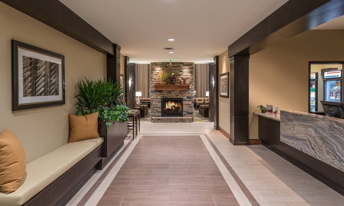 Altoona Condominio | Suite cómoda | Desayuno gratuito, Wi-Fi gratuito, piscina cubierta y bañera de hidromasaje