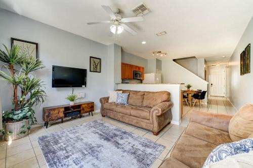 Crestwynd Bay Casa | Comfy Townhome Minutes from Disney