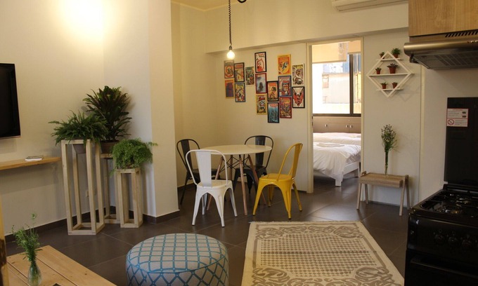 Mar Mikhael Apartamento | Rincón del cómic | Mar Mikhael, un espacioso apartamento de 2 dormitorios en Beirut