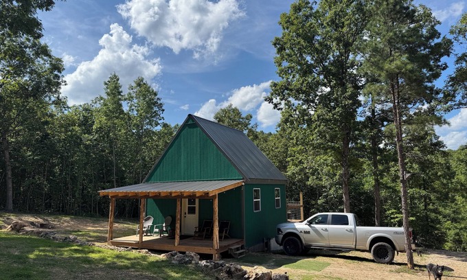 Eminence Cabina | Coming August 1st! Check out Thorny Creek Cabins, in the heart of the Ozarks!