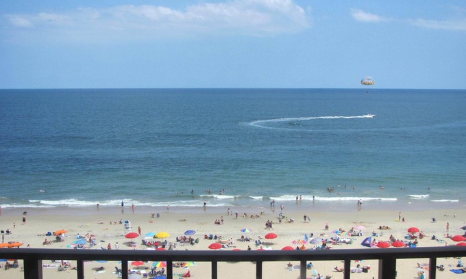 Midtown Ocean City Condominio | Comandante View From directa condominio frente al mar