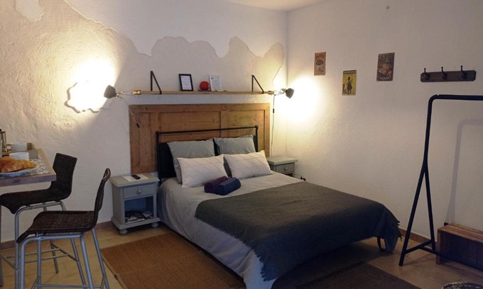 Eyragues Apartamento | Comme un petit gîte au coeur du vieux village
