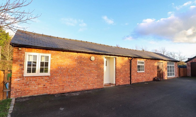 Wrexham Casa | CAJA COMÚN DE MADERA, admite mascotas en Holt, Gales del Norte, Ref 999600
