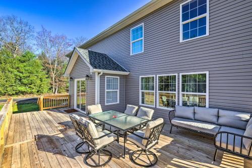 Pocono Summit Casa | Community Beach and Lake Pocono Summit Escape