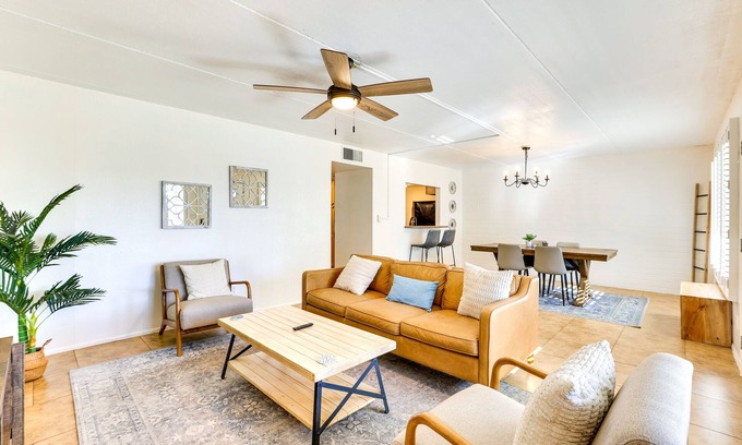 Litchfield Park Condominio | Community Pool at Litchfield Park Condo