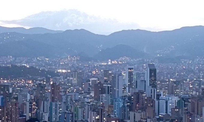 Villa Hermosa Apartamento | Comodo apartamento en Medellín con una vista maravillosa de la ciudad