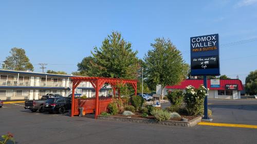 Courtenay Hotel | Comox Valley Inn & Suites