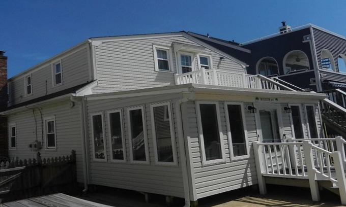 Ship Bottom Casa | Compact and cozy two-bedroom duplex sleeps six.
