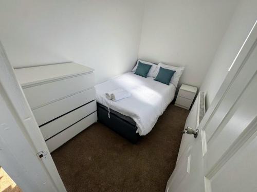Easton Casa | Compact Budget Room - 9 Mins to Bristol Centre