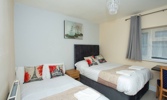 London Borough of Bromley Apartamento | Compact Studio 20 minutes to London via fast train