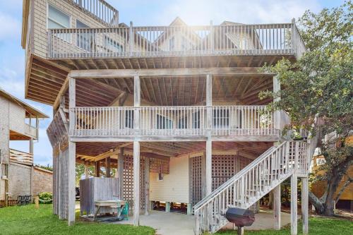 Brigands' Bay Casa | Compass Rose #286-F