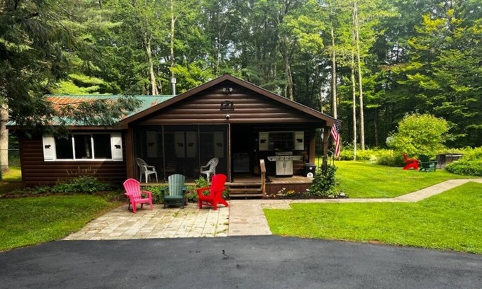 Boonville Casa | Complete serenity stream side 5 mi from Booneville.