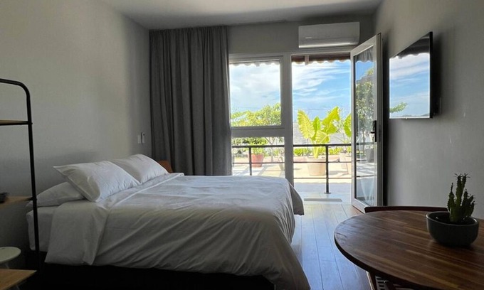 Fazenda Apartamento | Complete studio with bay view