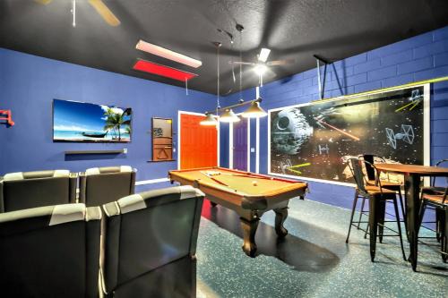 Highgate Park Casa | Completely Remodeled 5 Bedroom Disney Pool Home