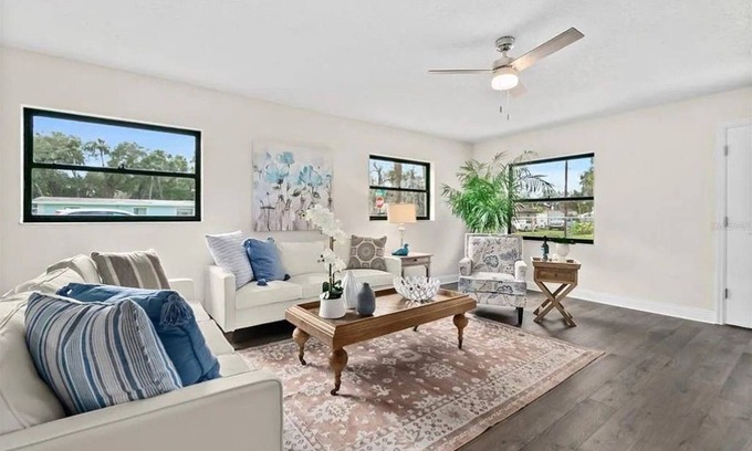 Edgewater Casa | Completely Remodeled! BEACH 12 Mins Away !! 2BR/2BATHS