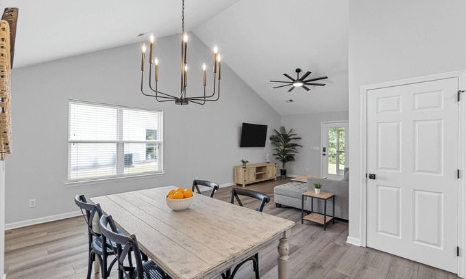 Goose Creek Casa | Completely renovated 2bed/2bath getaway! Minutes to Charleston!