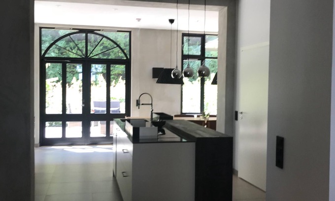 Bastad Complejo | Casa de vacaciones completamente renovada con un toque de lujo.
