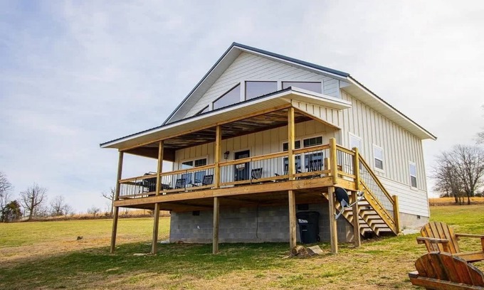 Compton Casa | Hillside Hideaway: Ozark Views Near Buffalo River