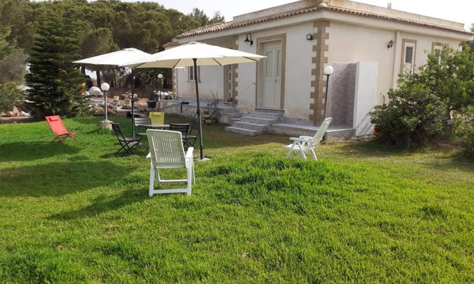 Pachino Apartamento | Conca air-conditioned two-room apartment - Wi-fi in the villa in complete relaxa