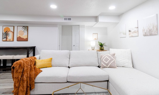 Kearns Casa | Concerts, Airport, & Ice Skating