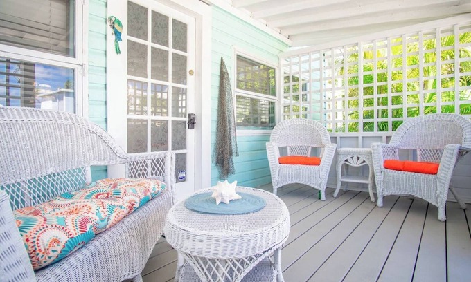 Marathon Casa | Conch Key Cottage 2 bed 1 bath home w/ramp access