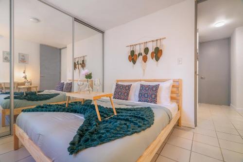 San Mateo Apartamento | Condado Home - Private Back yard by PH